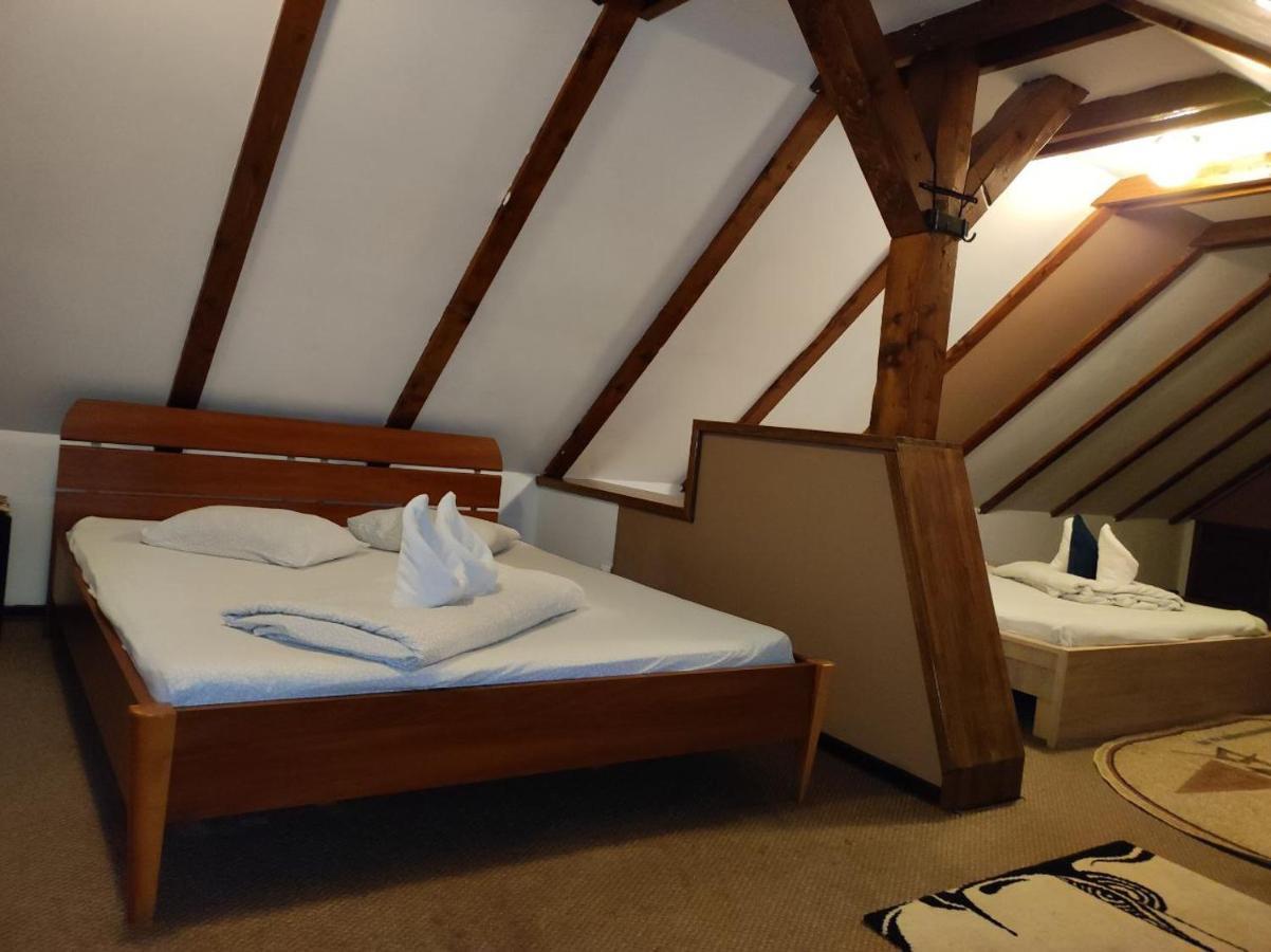 Scarlette Hotel Brasov Ngoại thất bức ảnh